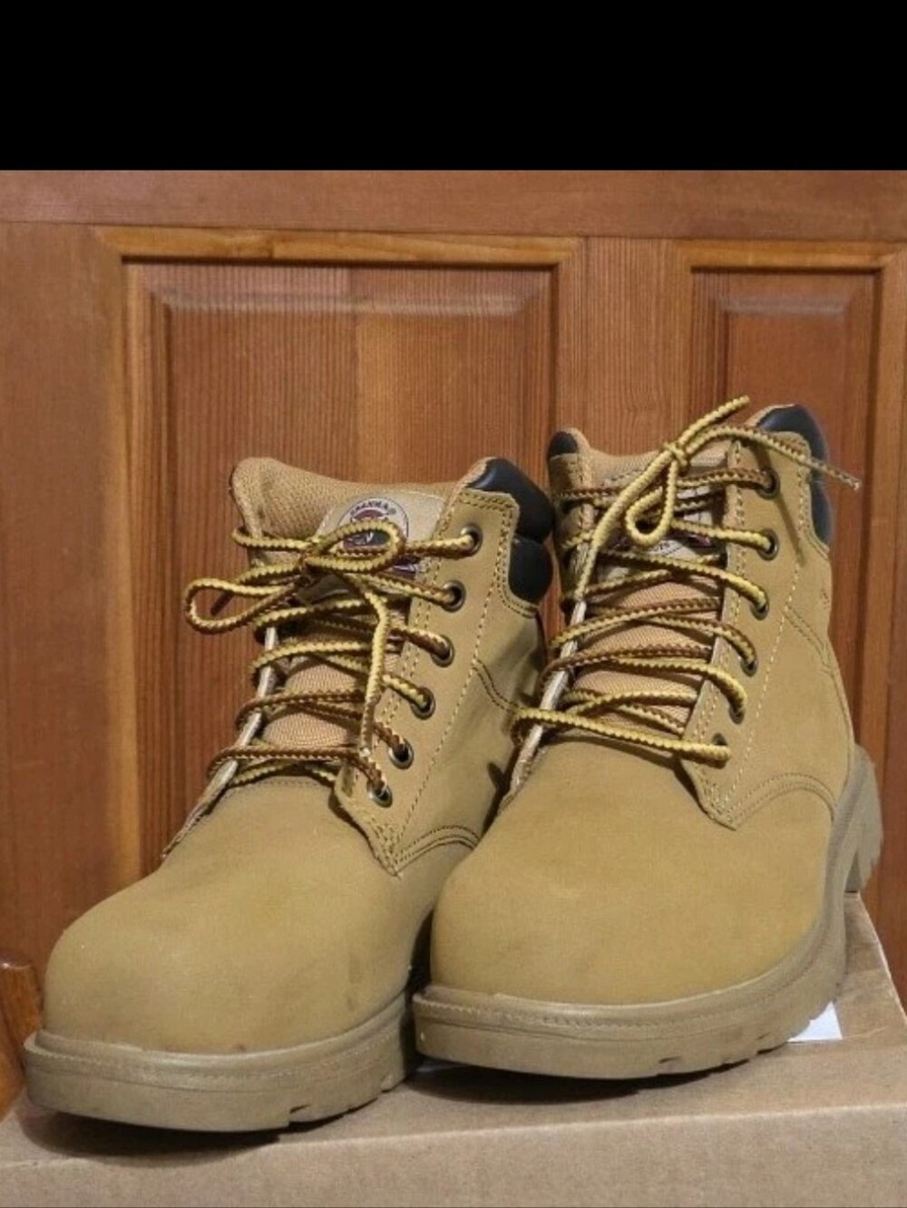 Brahma For Her Steel Toe Women's Tan Boots Size 6.5 Oil & Slip Resistant